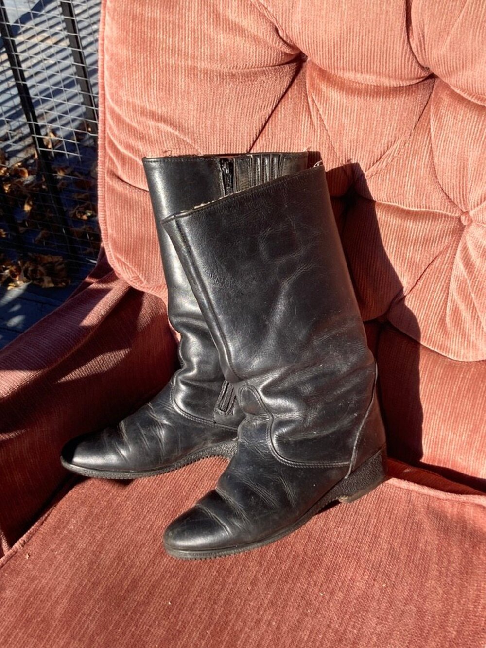 Big leather 80s winter boots Pajar